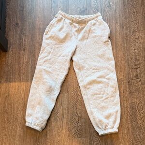 Aritzia Mega Fit Joggers Heather Grey